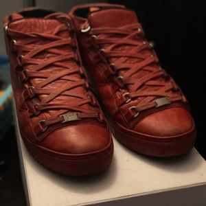 Balenciagas Arena